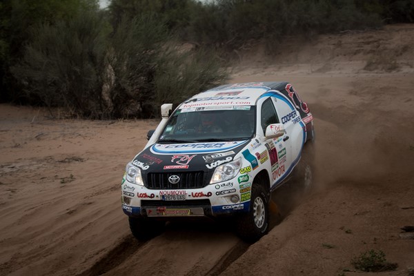 foj dakar 2017 toyota lan cruiser 