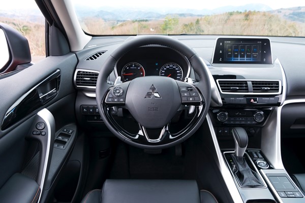 Mitsubishi Eclipse Cross, puesto conducción Mitsubishi Eclipse Cross