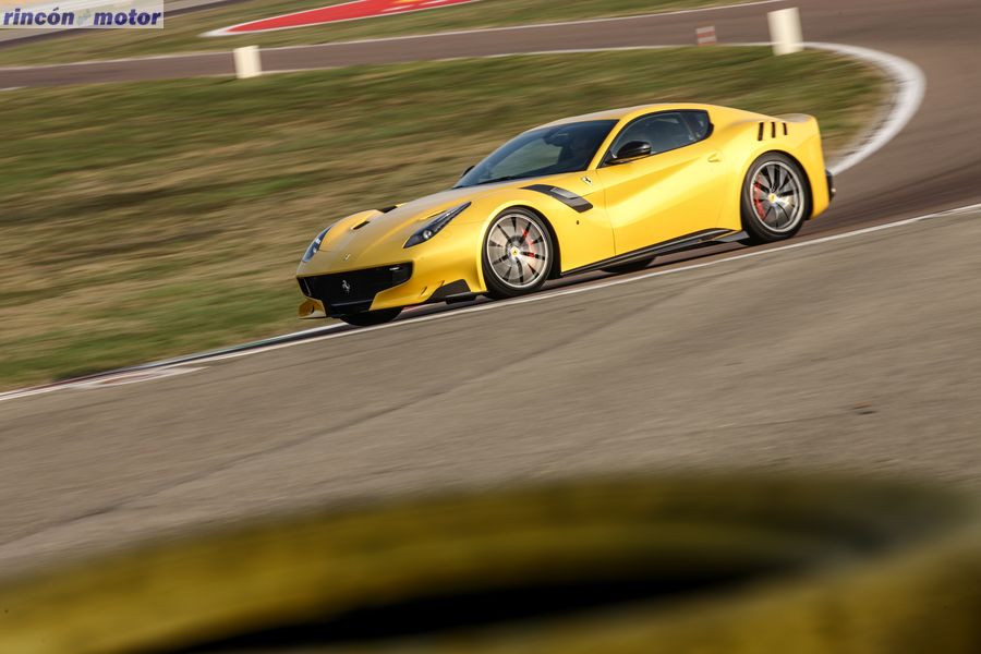 ferrari_f12_tdf_2015-03