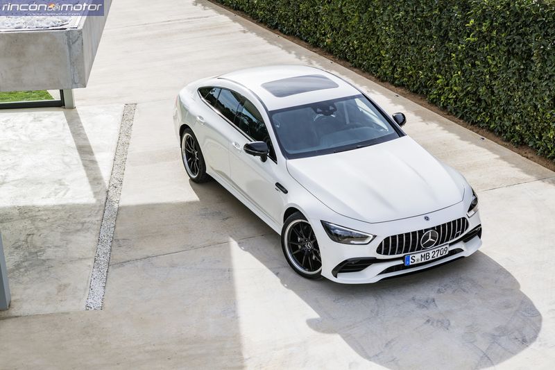 Mercedes-AMG-GT_4_puertas_set- 0803-06