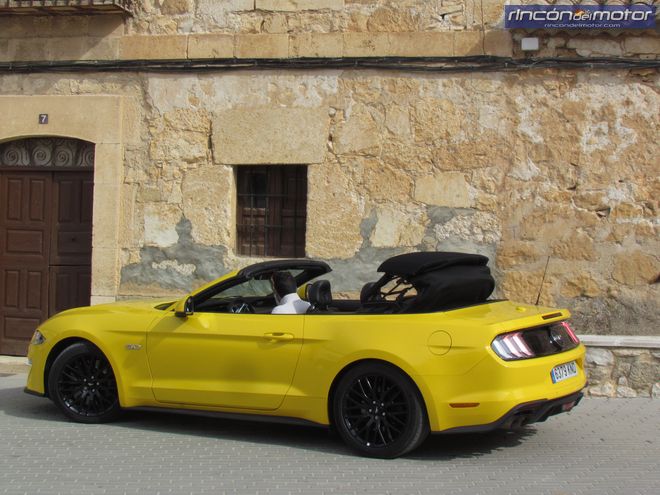 Ford Mustang Convertible