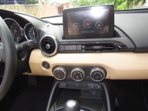 4-03-interior-detalle-Mazda-mx5-20-160-2018-prueba