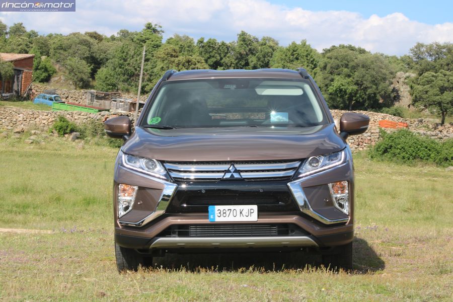 1-02-exterior-mitsubishi_eclipse_cross_150T_2018
