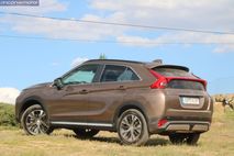 1-06-exterior-mitsubishi_eclipse_cross_150T_2018