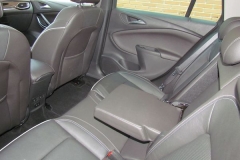3-03-interior-opel-astra-sports-tourer-16-turbo-200-excellence-prueba-2017
