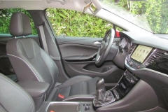 3-08-interior-opel-astra-sports-tourer-16-turbo-200-excellence-prueba-2017