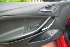 4-02-interior-detalle-opel-astra-sports-tourer-16-turbo-200-excellence-prueba-2017
