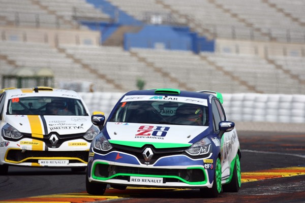 clio cup cheste azcona
