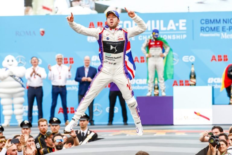 Formula e Sam Bird podio