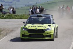 Óscar Palacio vuelve a ganar el Rallye Villa de Tineo