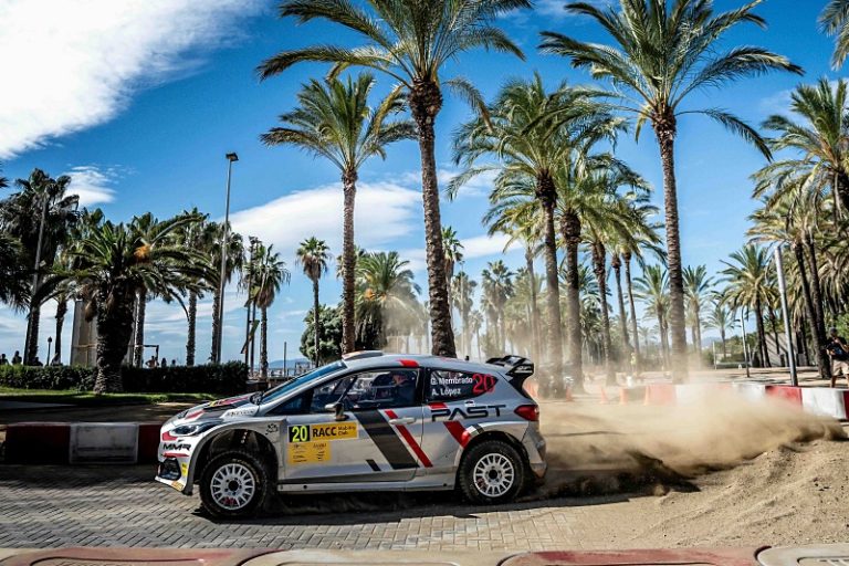 rallyRACC avance ford fiesta rally2 tierra